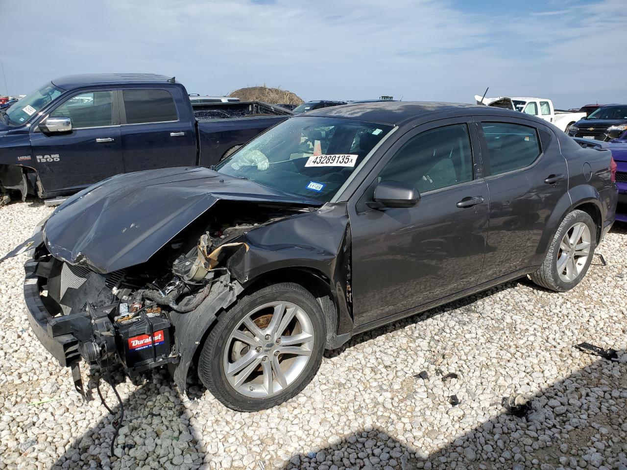 2014 Dodge Avenger - Image 1