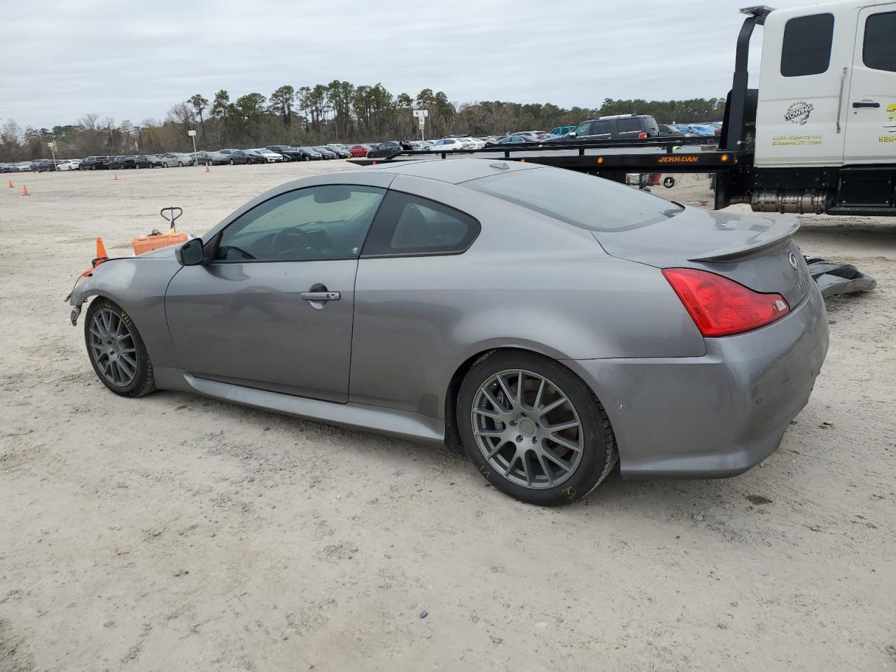 2010 Infiniti G - Image 2