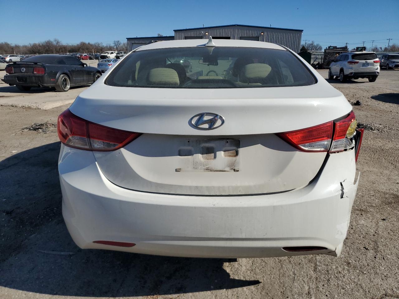 2013 Hyundai Elantra - Image 6
