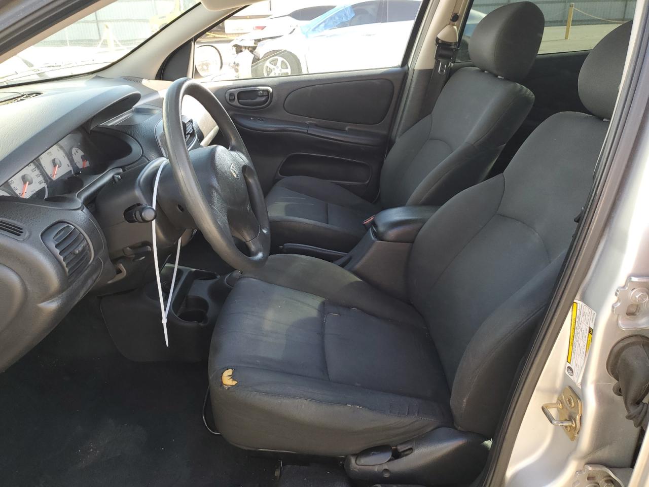 2005 Dodge Neon - Image 7