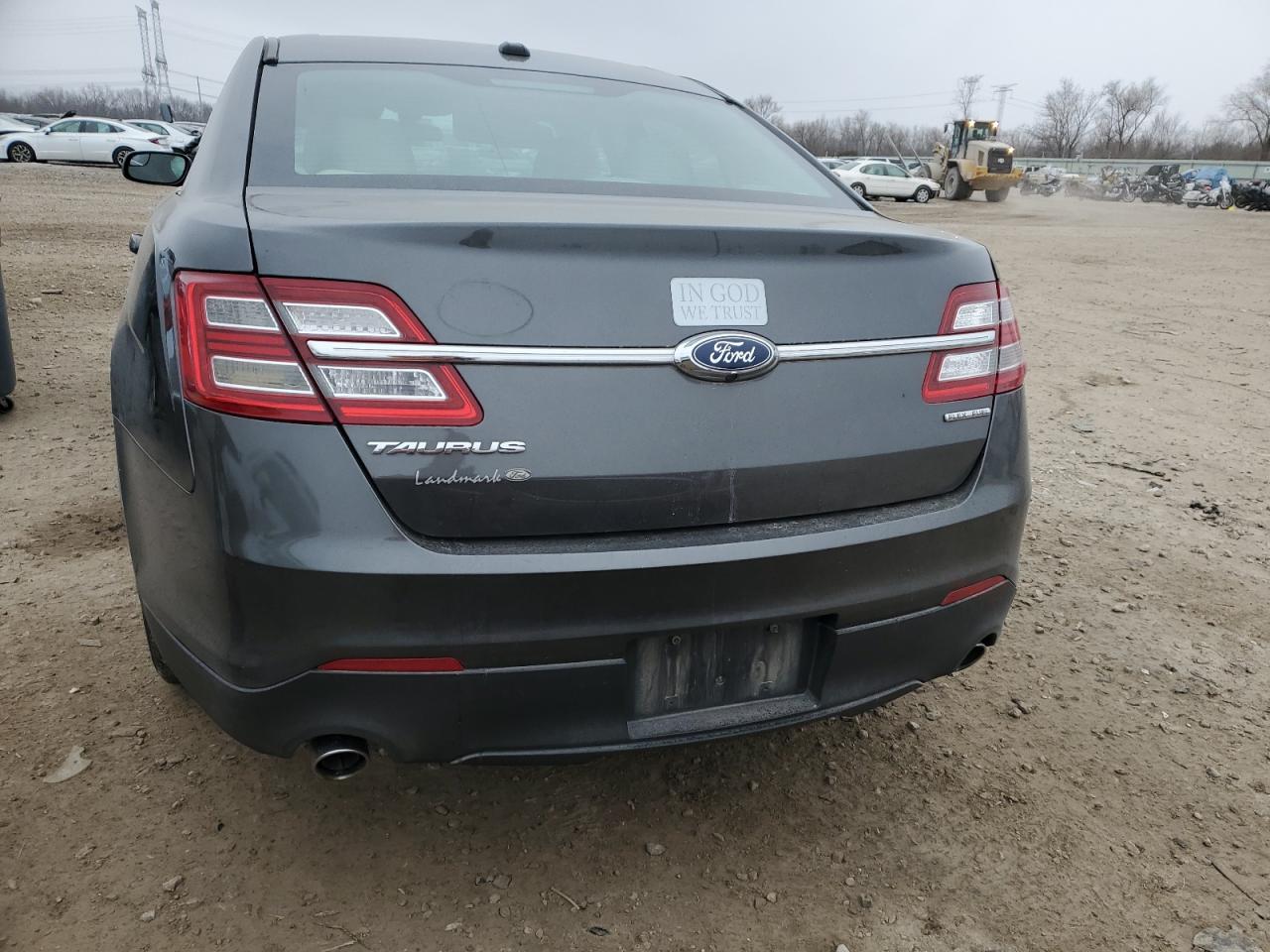 2019 Ford Taurus - Image 6