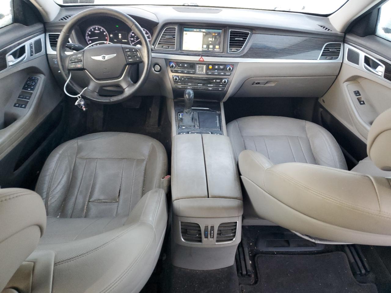 2015 Hyundai Genesis - Image 8