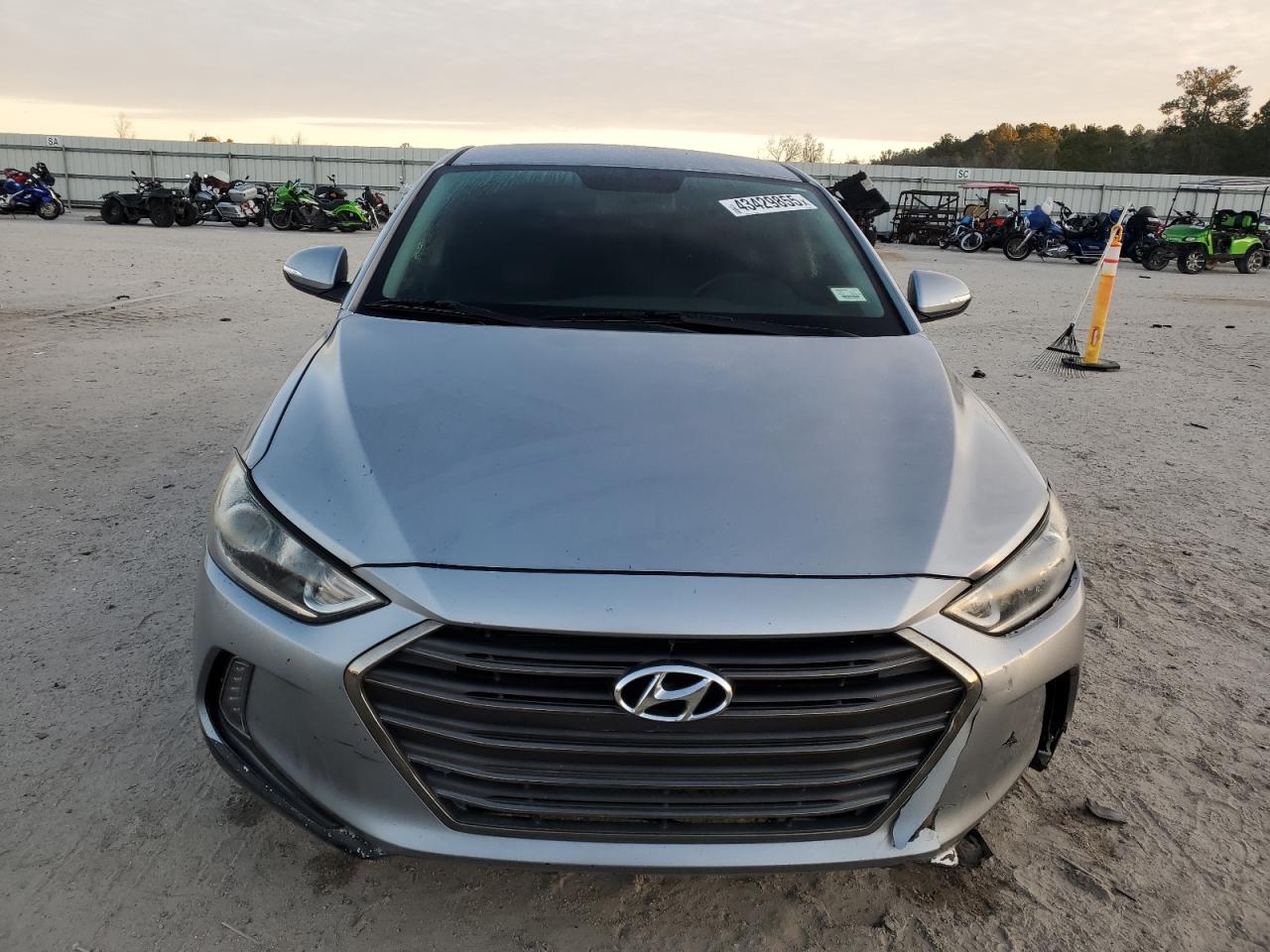 2017 Hyundai Elantra - Image 5