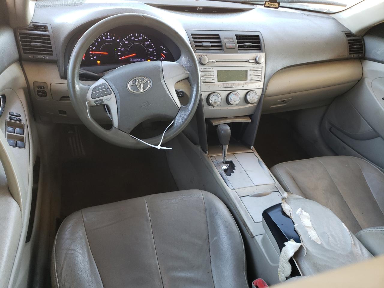 2011 Toyota Camry - Image 8