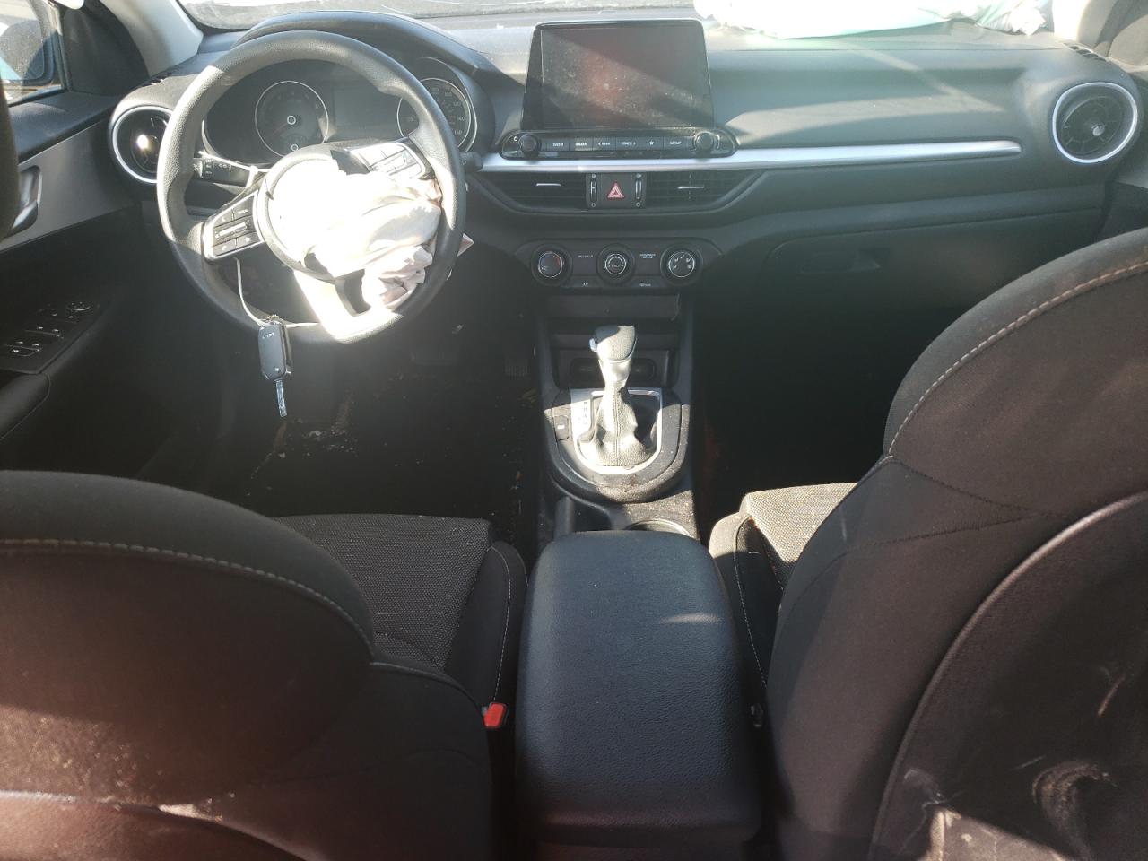 2024 Kia Forte - Image 8