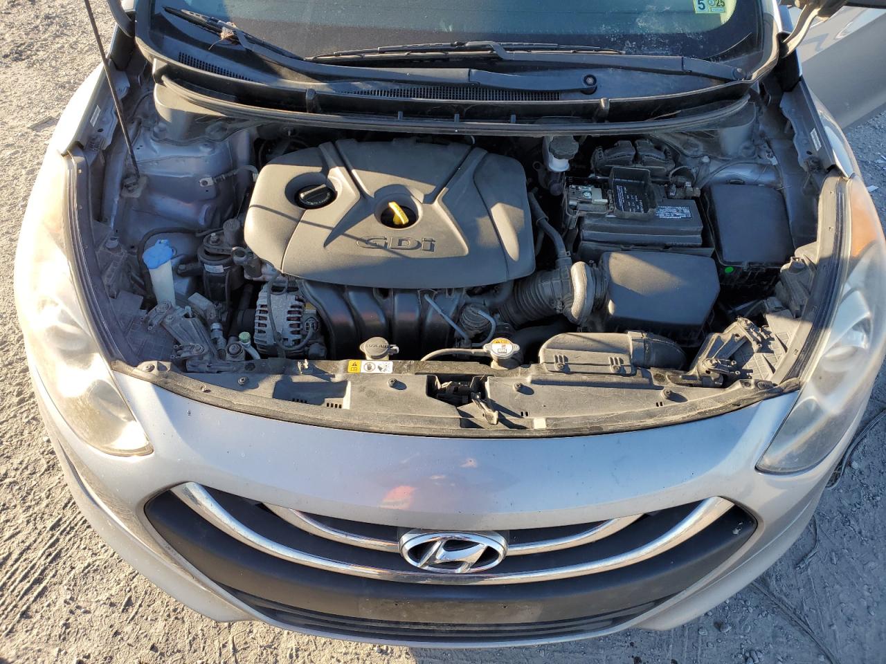 2014 Hyundai Elantra - Image 11