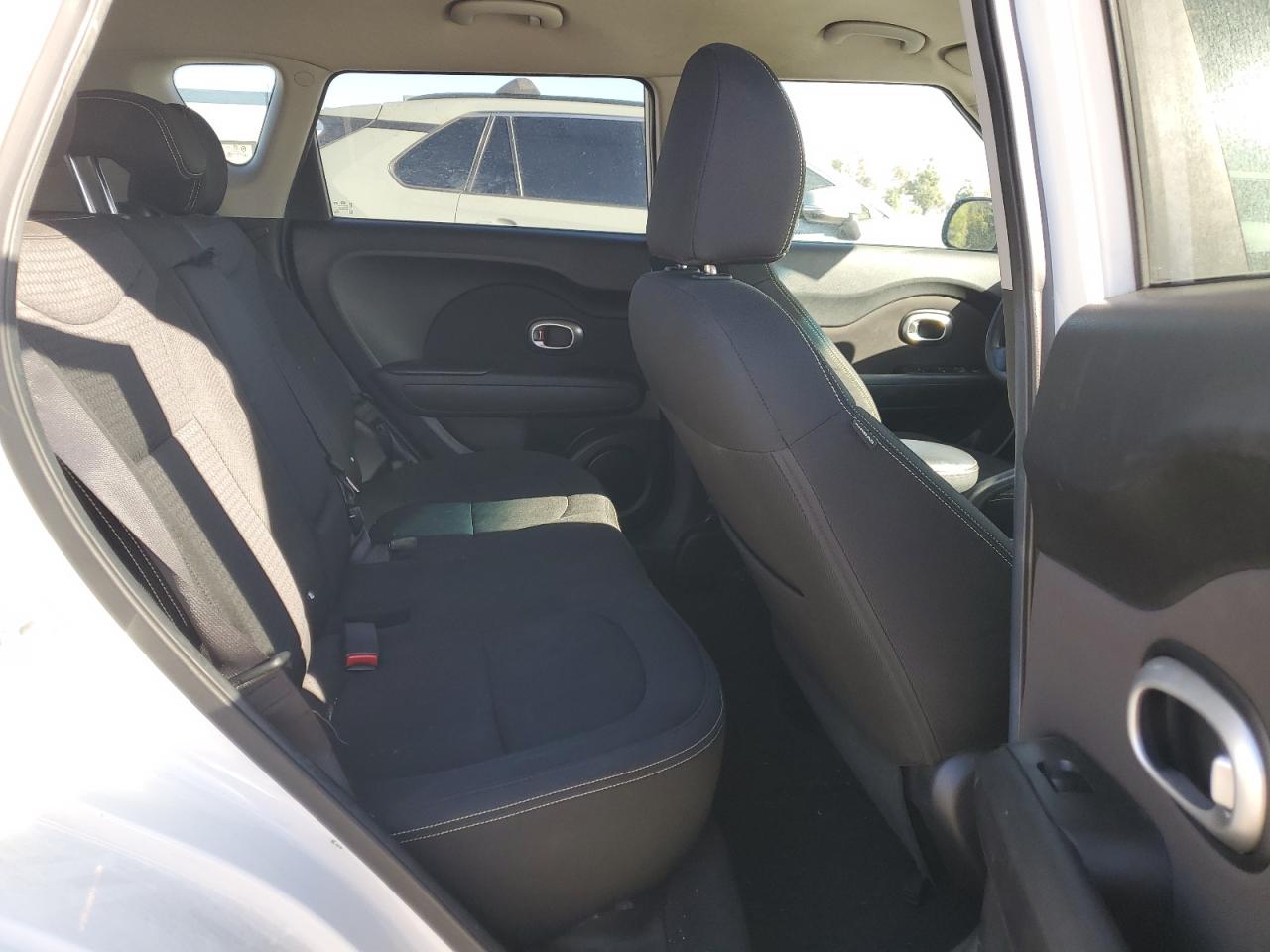 2015 Kia Soul - Image 10