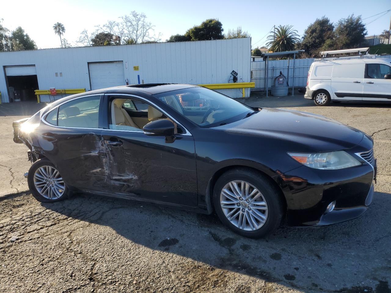 2013 Lexus ES - Image 4