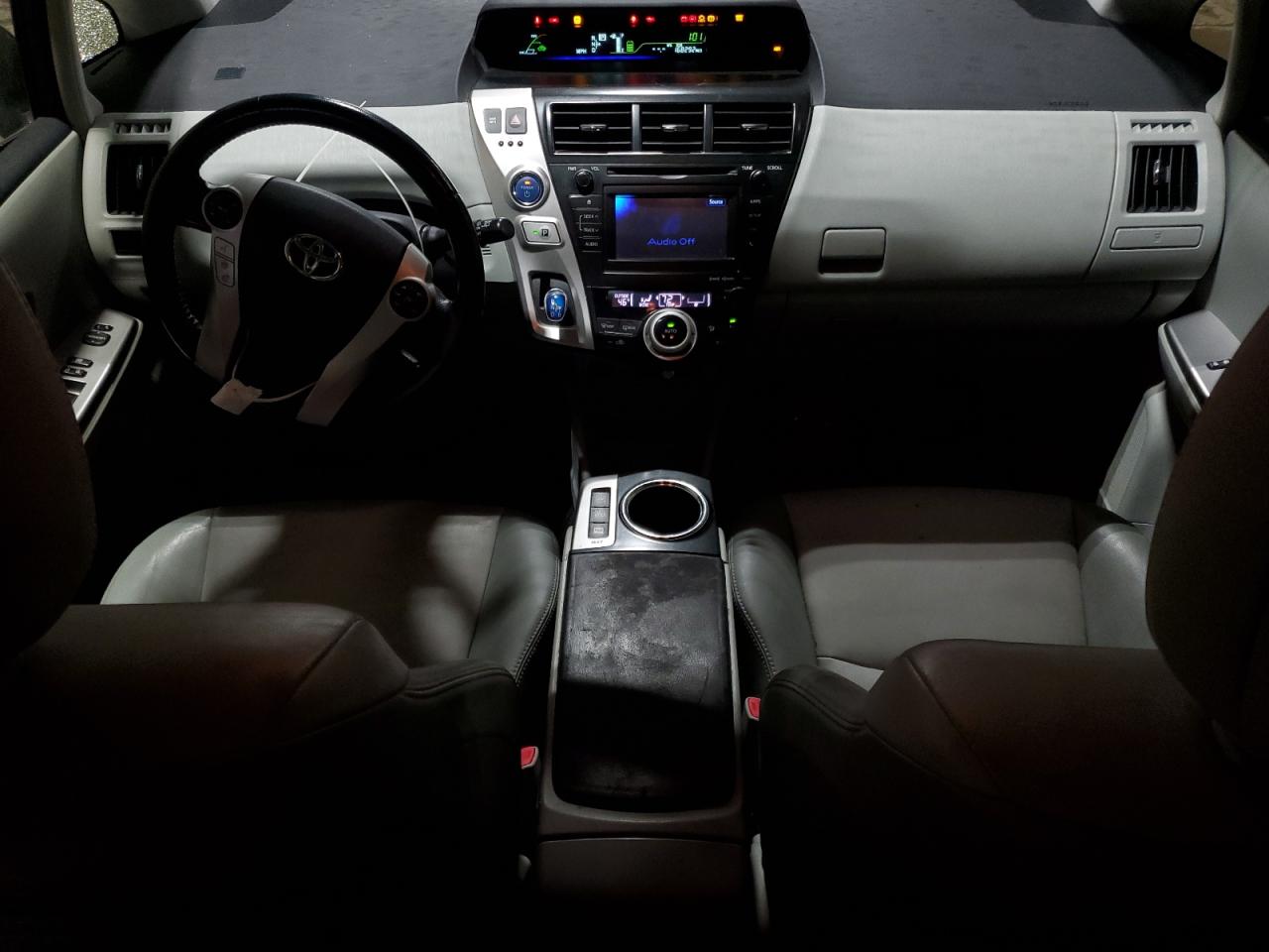 2014 Toyota Prius - Image 8