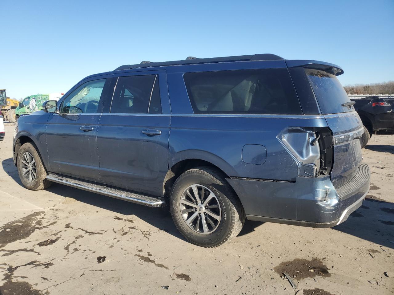 2018 Ford Expedition - Image 2