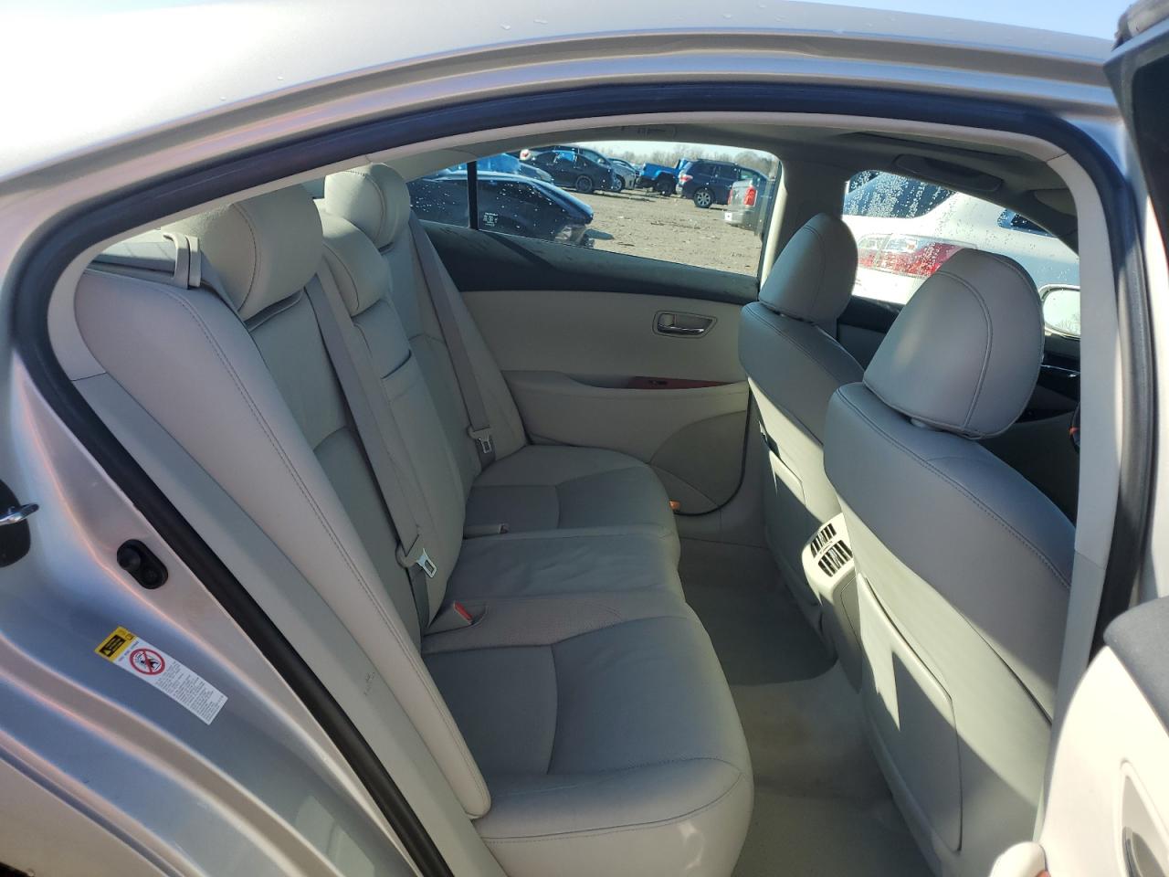 2008 Lexus ES - Image 10