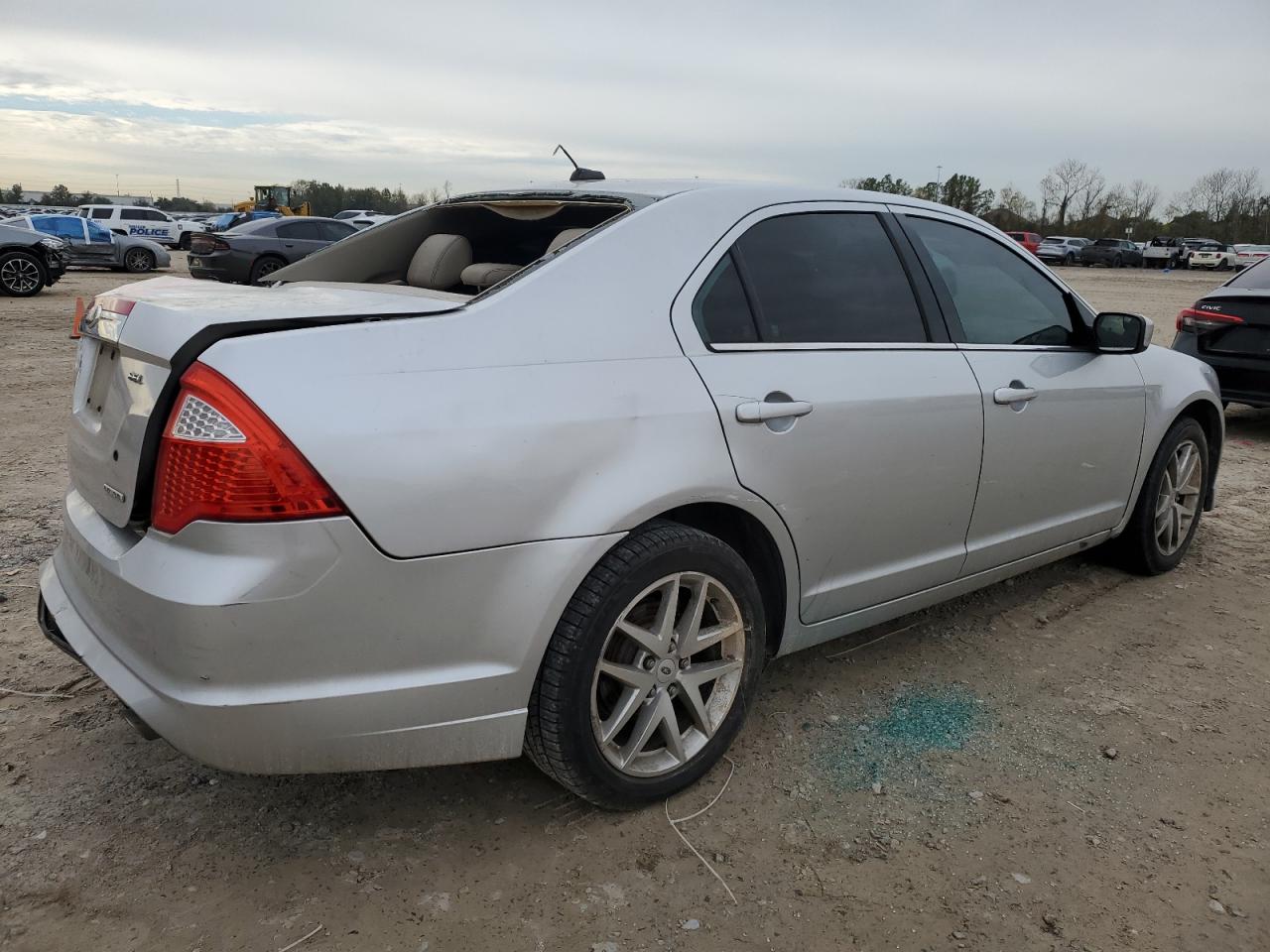 2011 Ford Fusion - Image 3