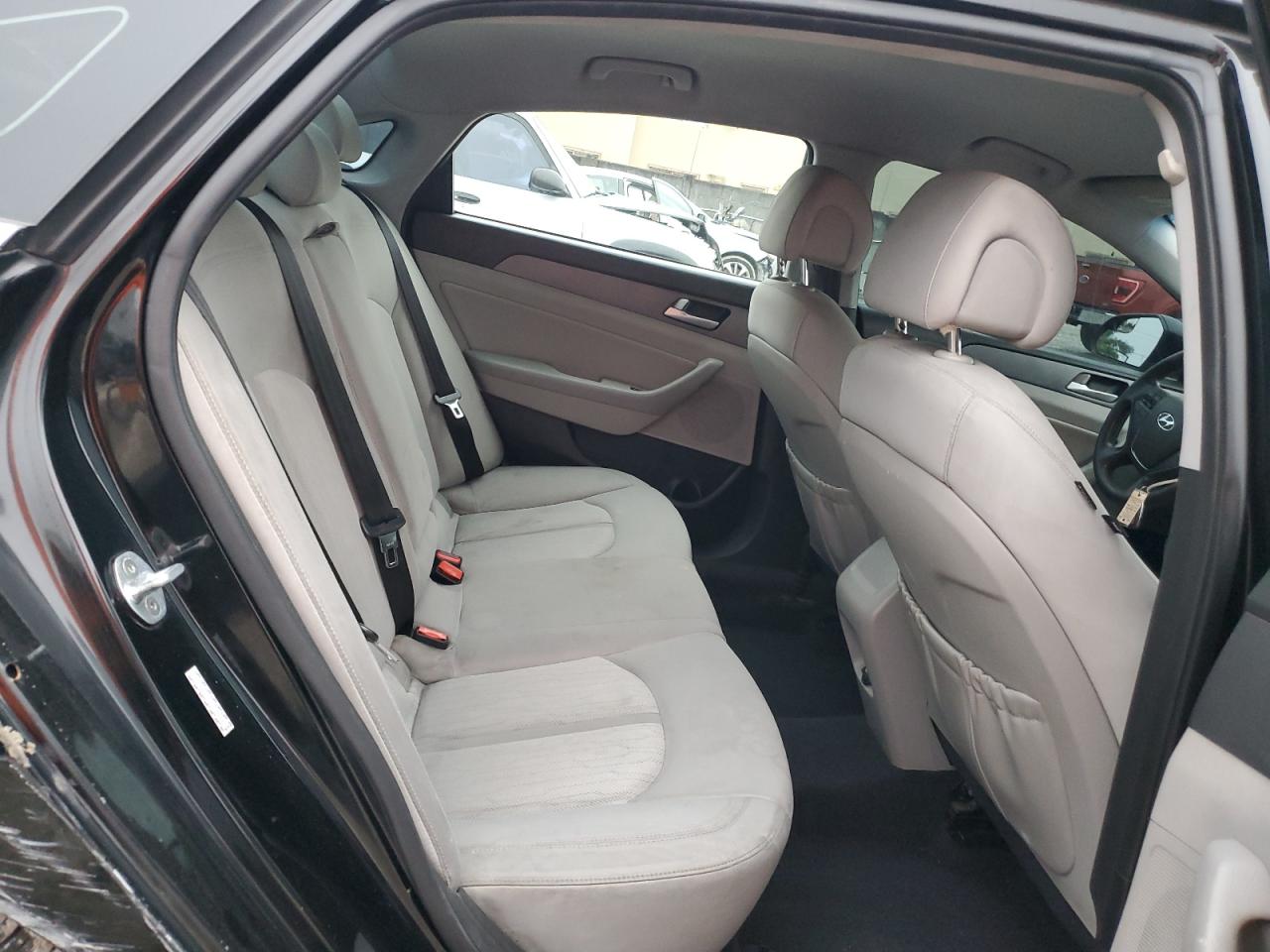 2016 Hyundai Sonata - Image 10