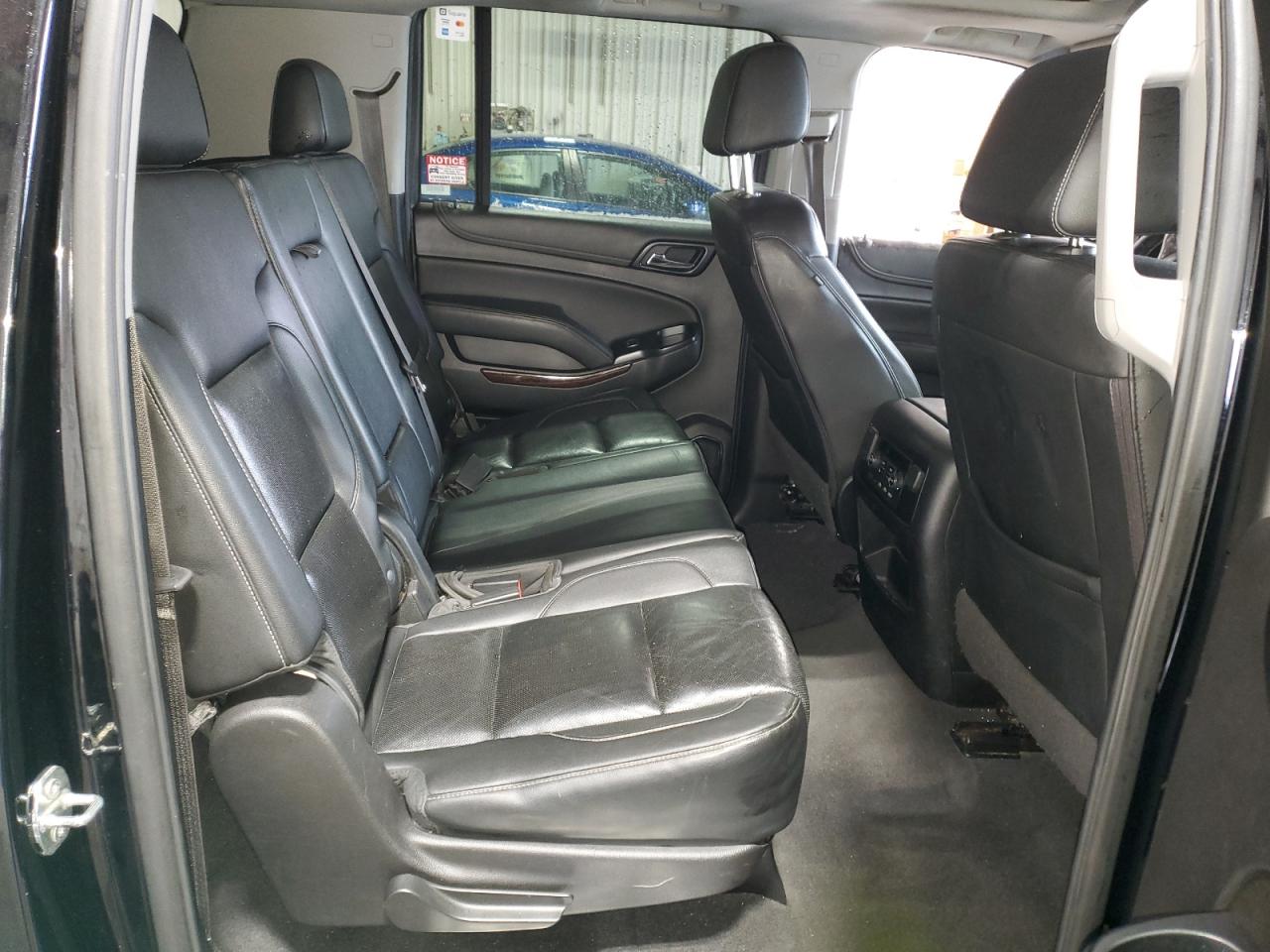 2020 GMC Yukon - Image 11