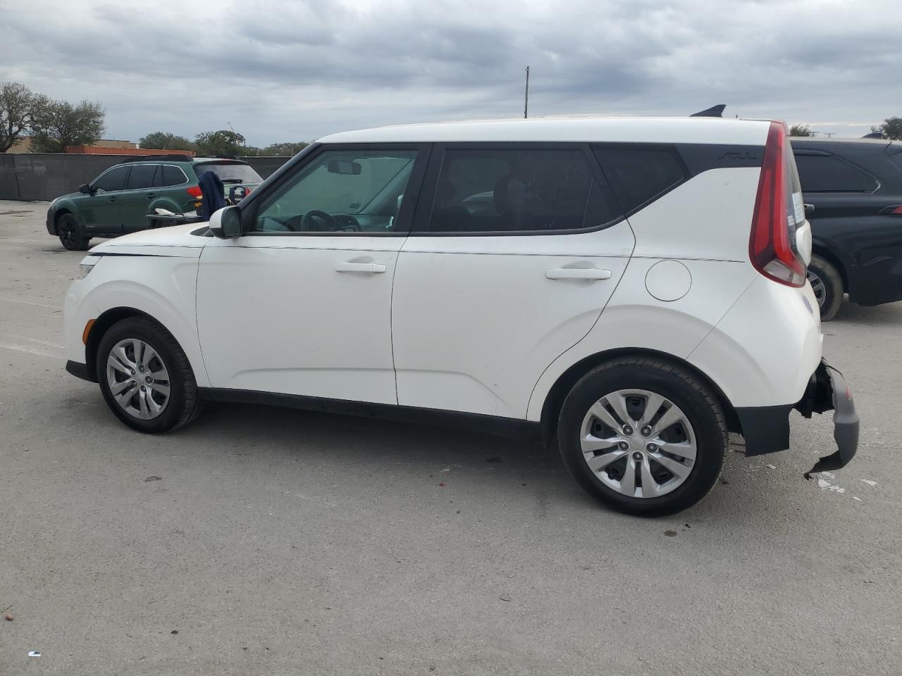 2022 Kia Soul - Image 2