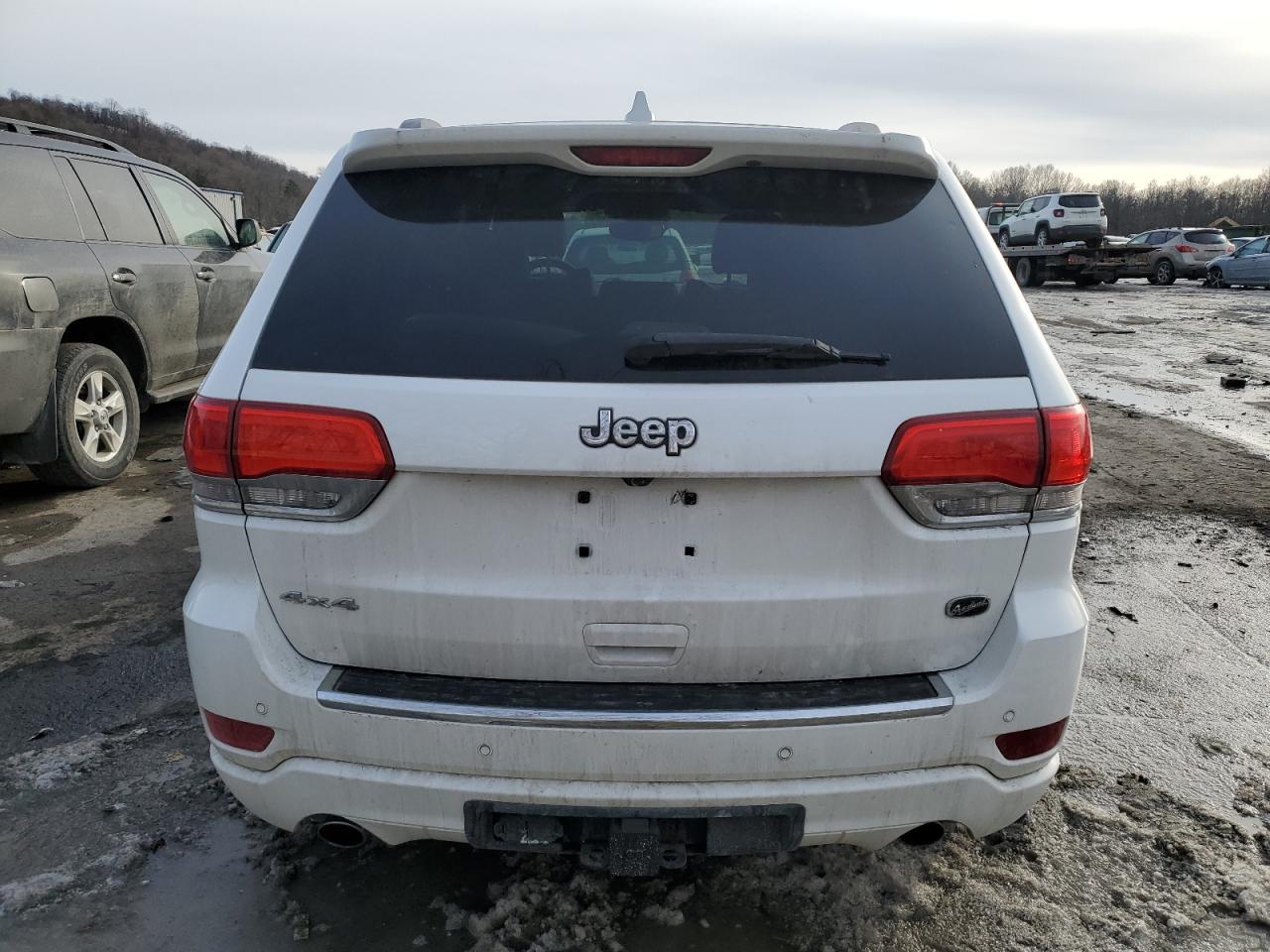 2017 Jeep Grand Cherokee - Image 6