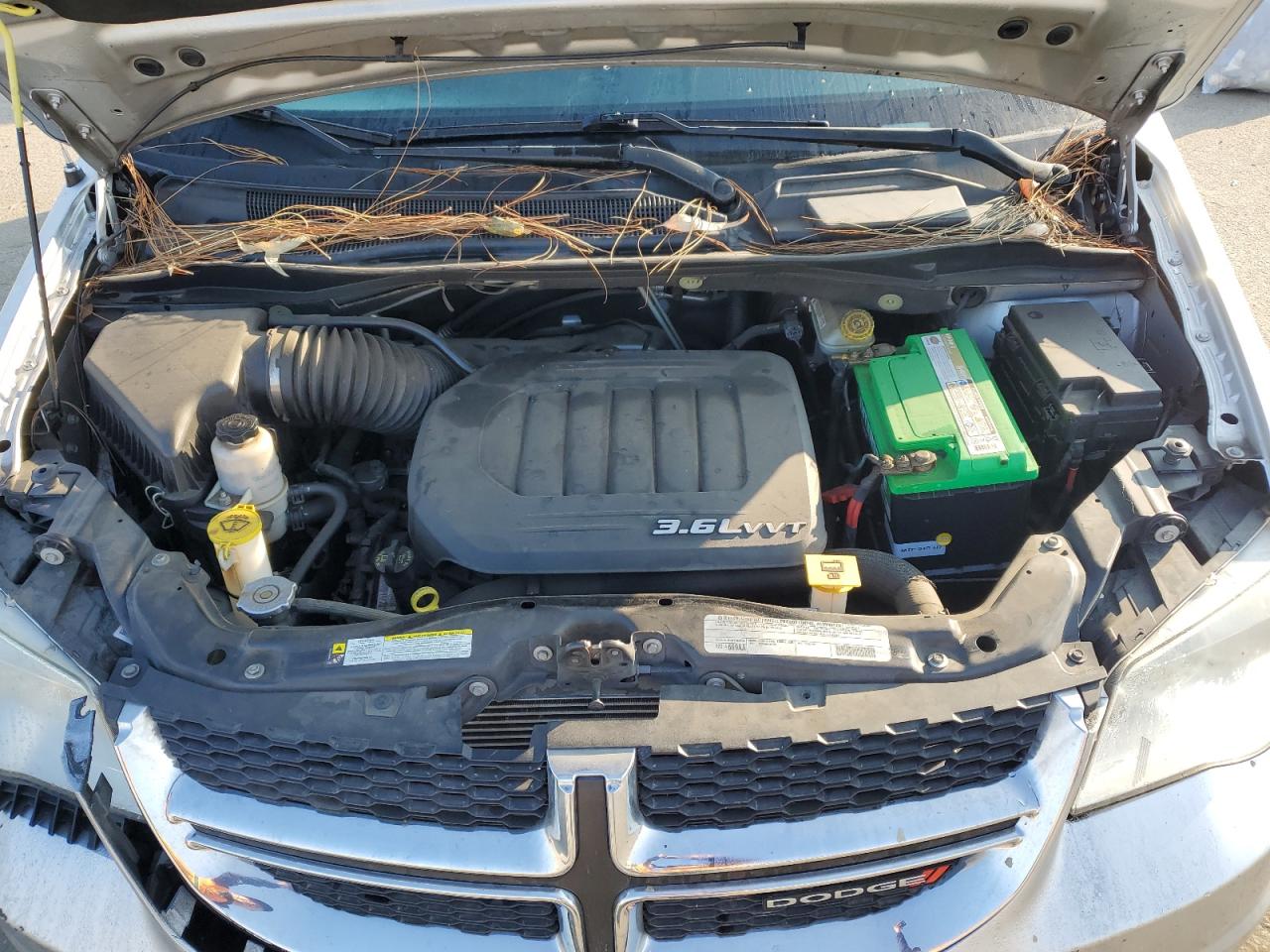 2012 Dodge Caravan - Image 12