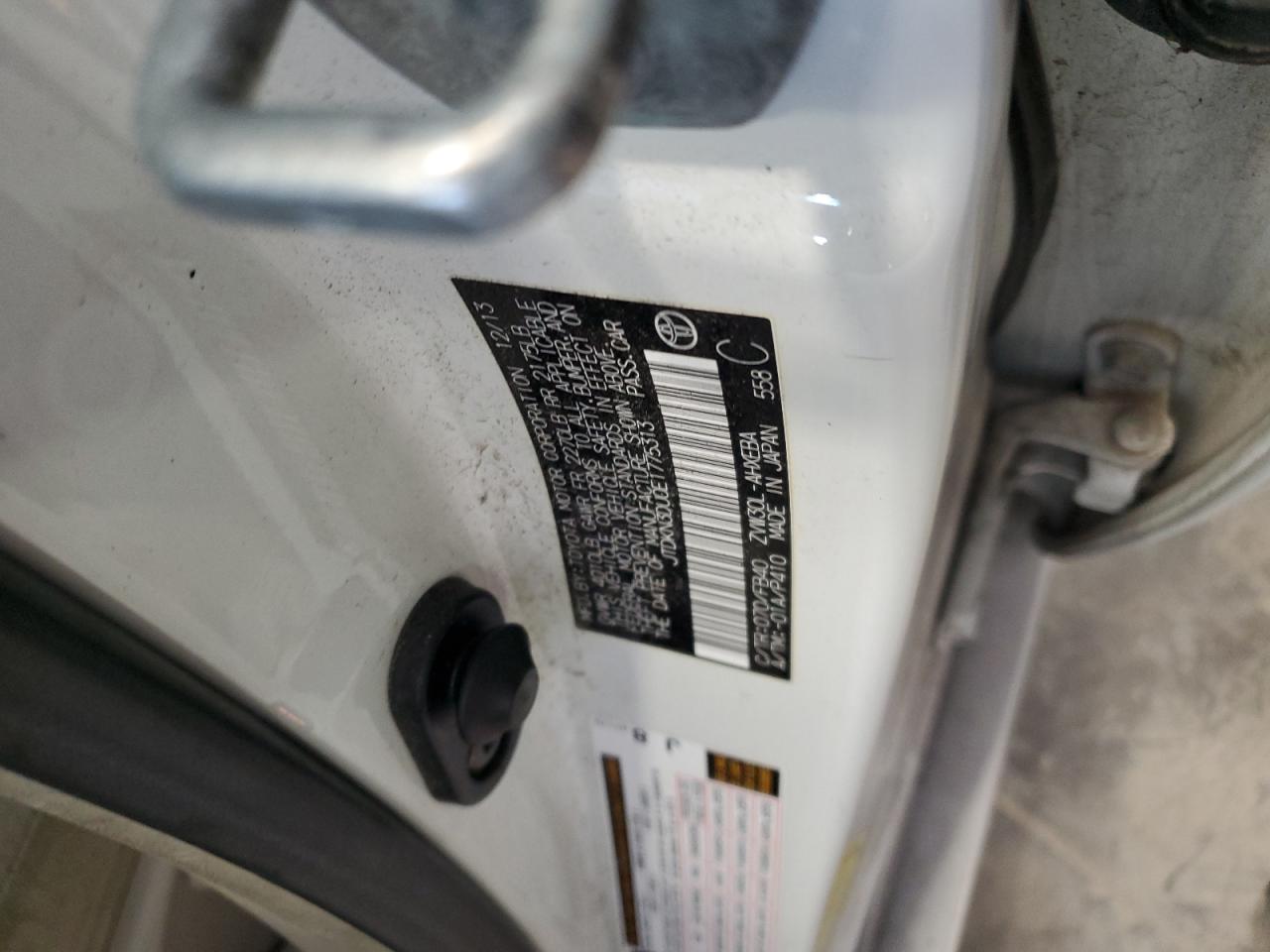2014 Toyota Prius - Image 14