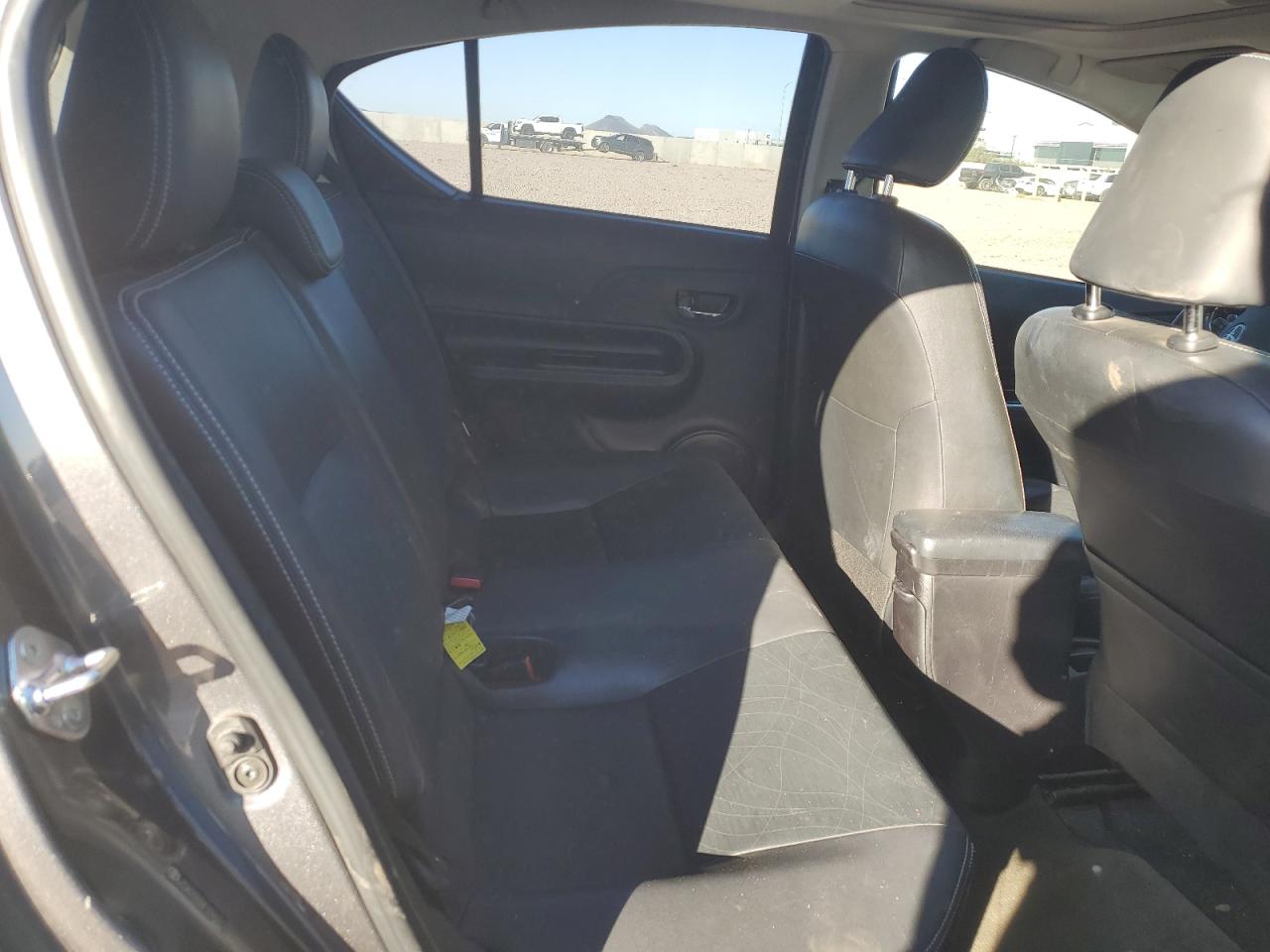 2015 Toyota Prius - Image 10