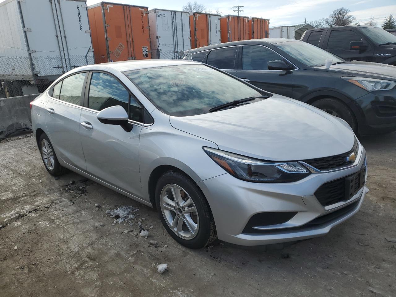 2018 Chevrolet Cruze - Image 4