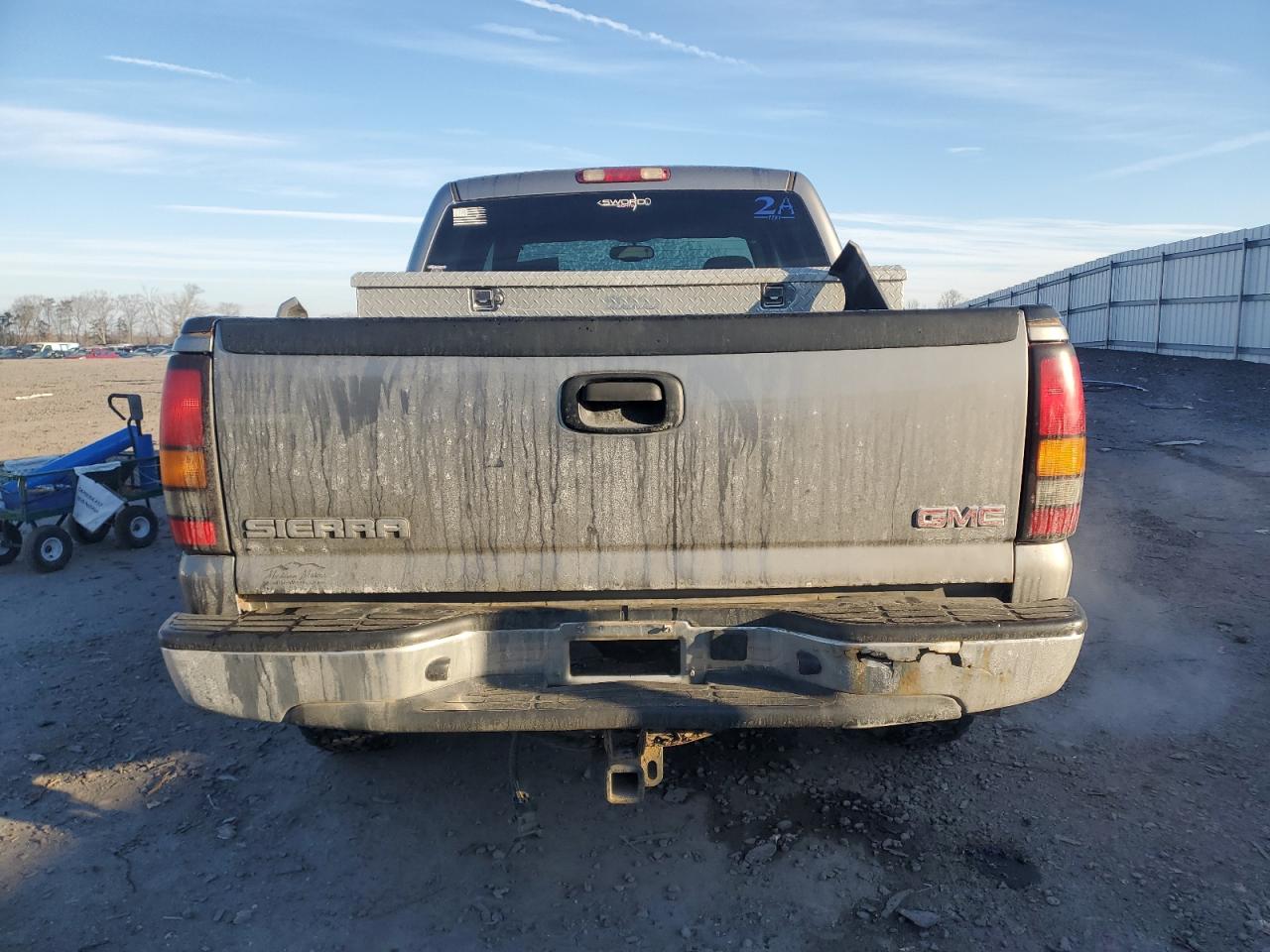 2007 GMC Sierra - Image 6