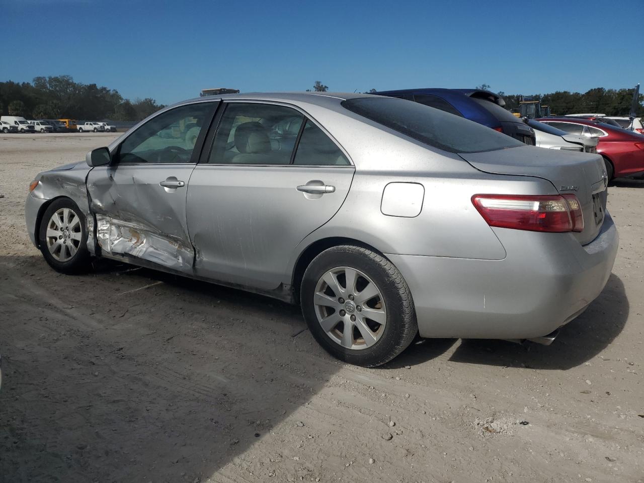 2009 Toyota Camry - Image 2