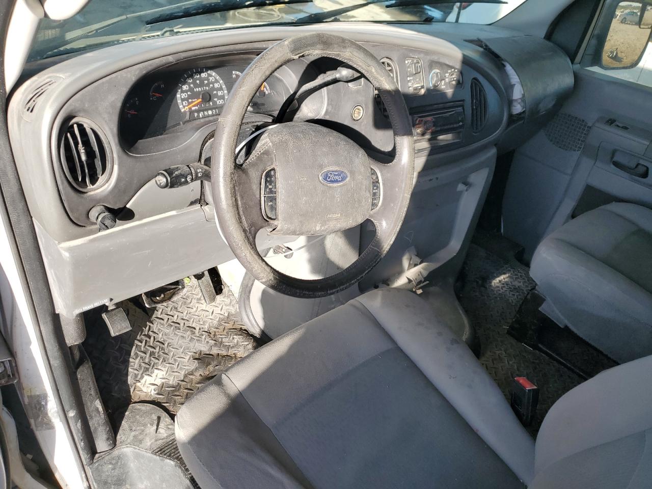 2003 Ford Econoline - Image 8