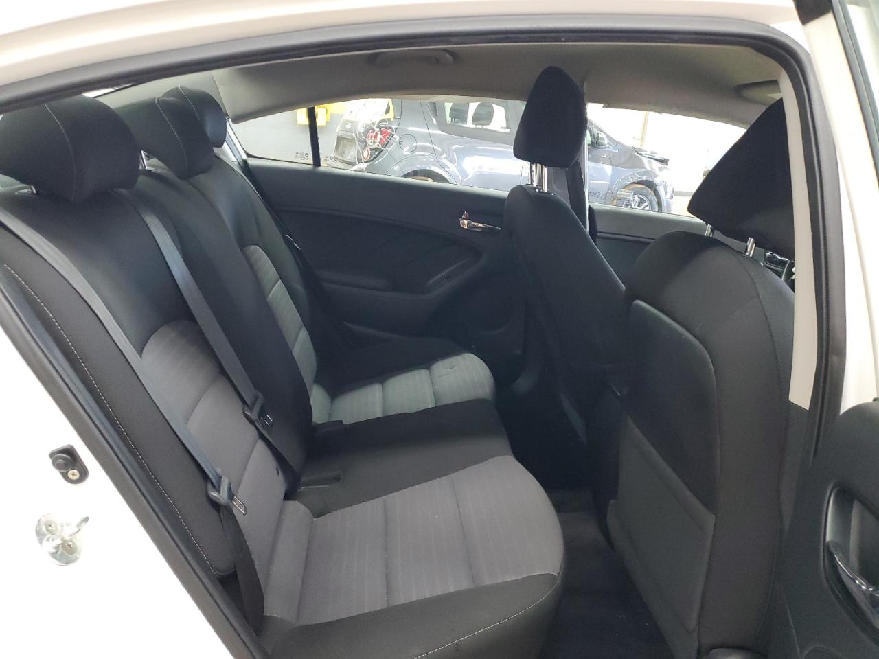 2017 Kia Forte - Image 11