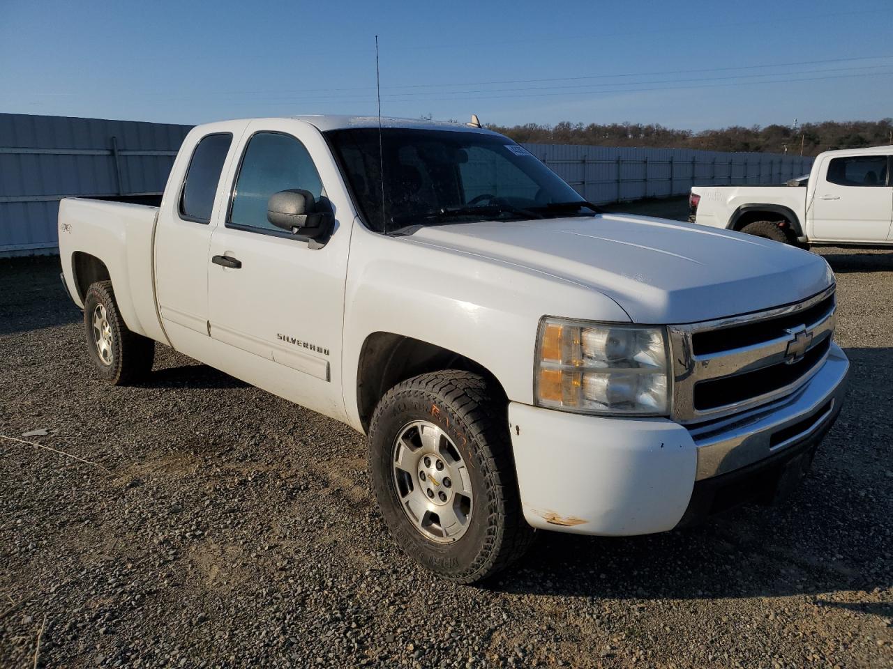 2010 Chevrolet Silverado - Image 4