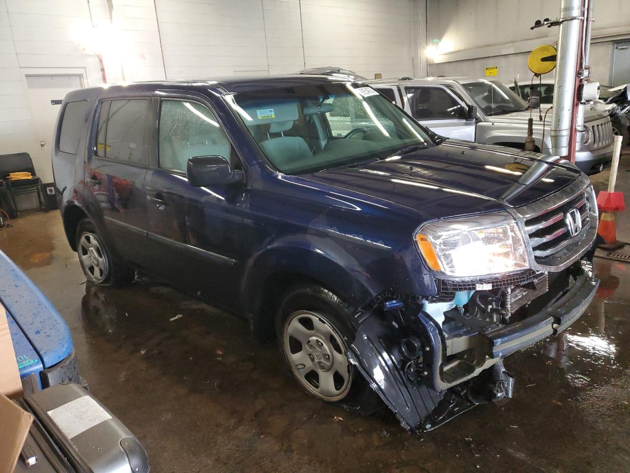 VIN 5FNYF4H29FB075272 2015 HONDA PILOT no.4