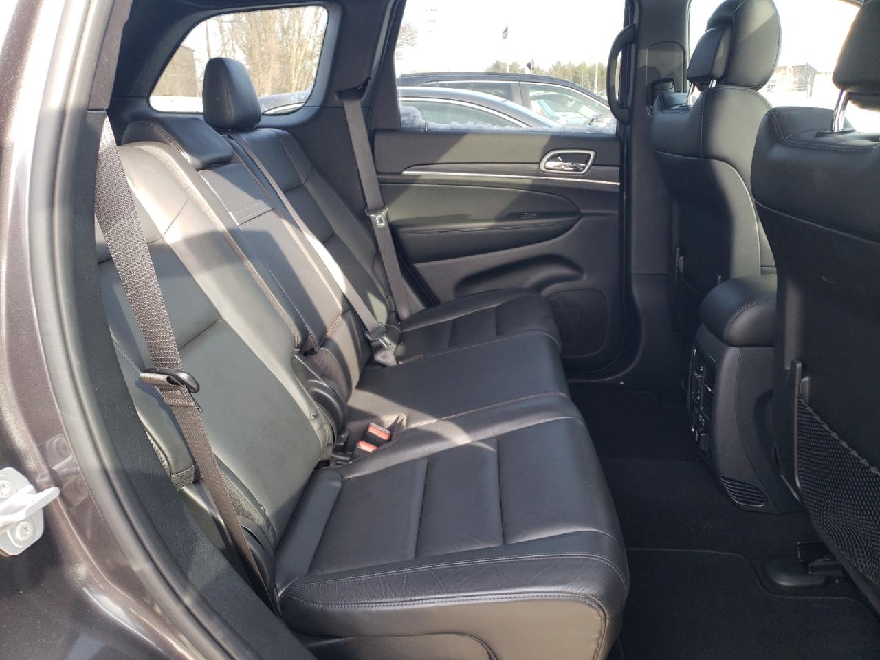 2020 Jeep Grand Cherokee - Image 11