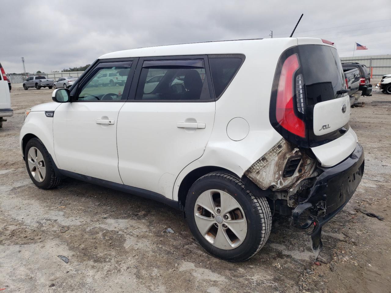 2016 Kia Soul - Image 2