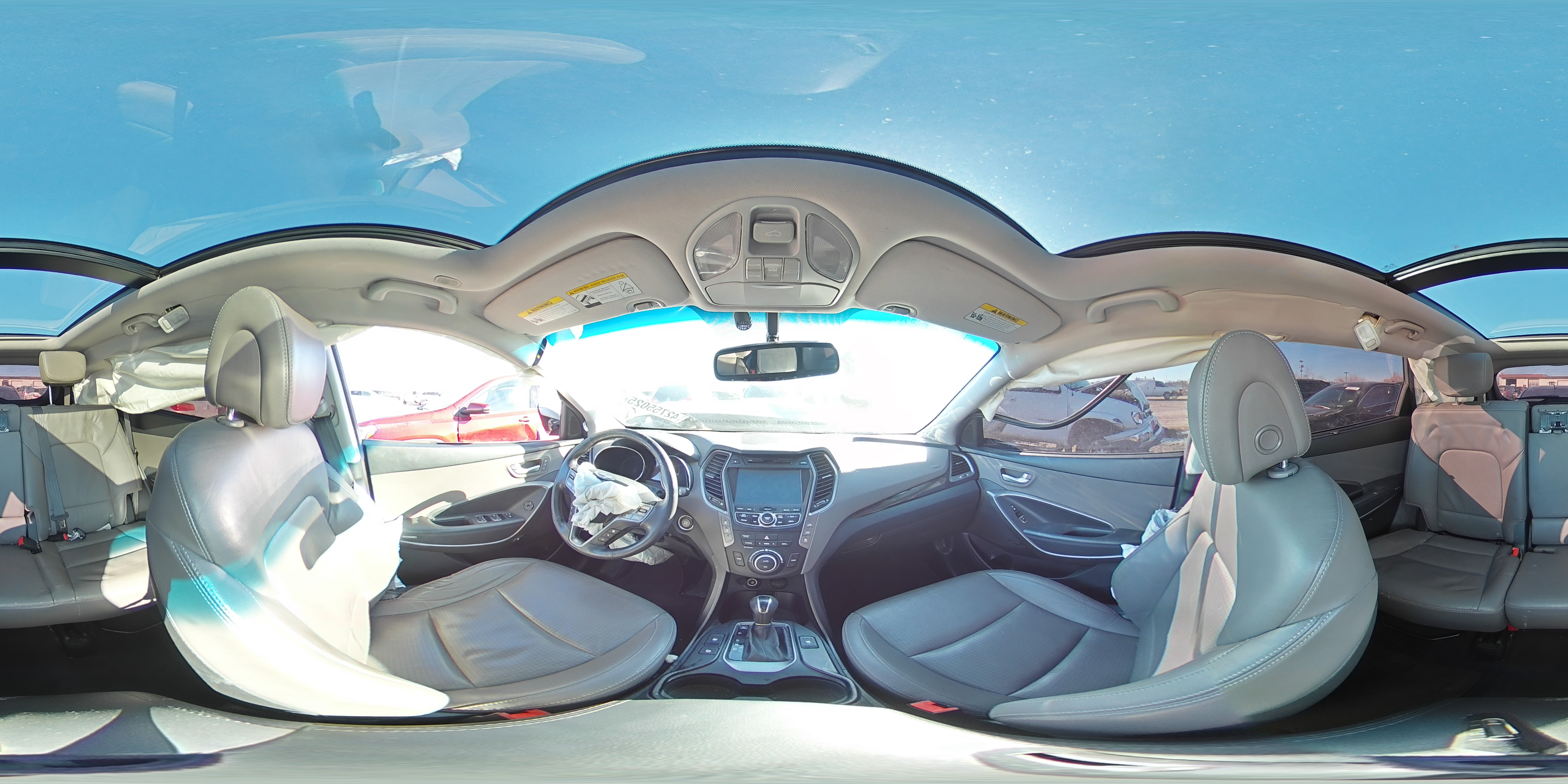 2014 Hyundai Santa Fe - Image 14