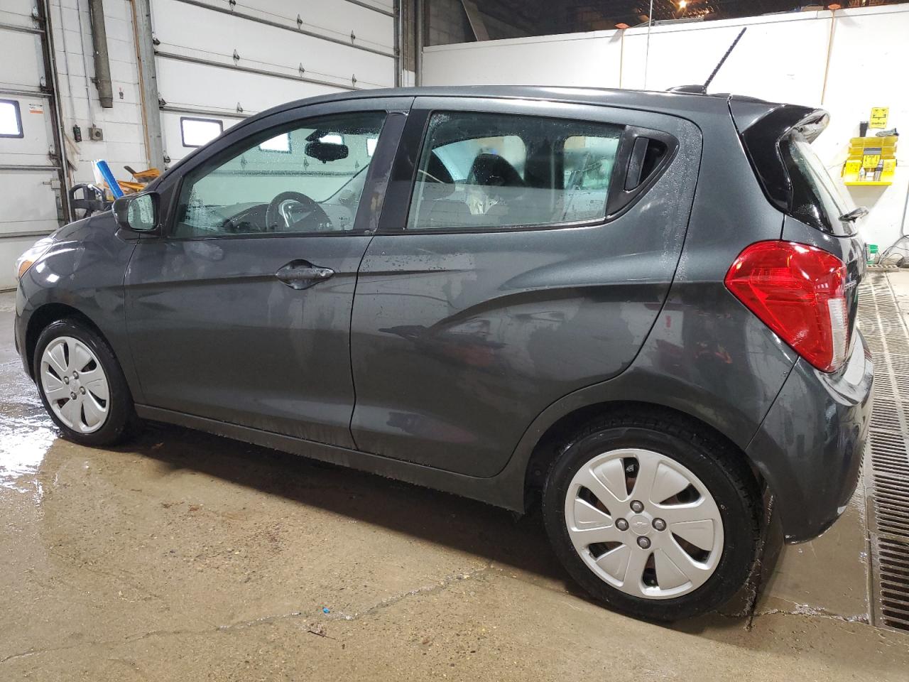 VIN KL8CB6SAXHC765574 2017 CHEVROLET SPARK no.2