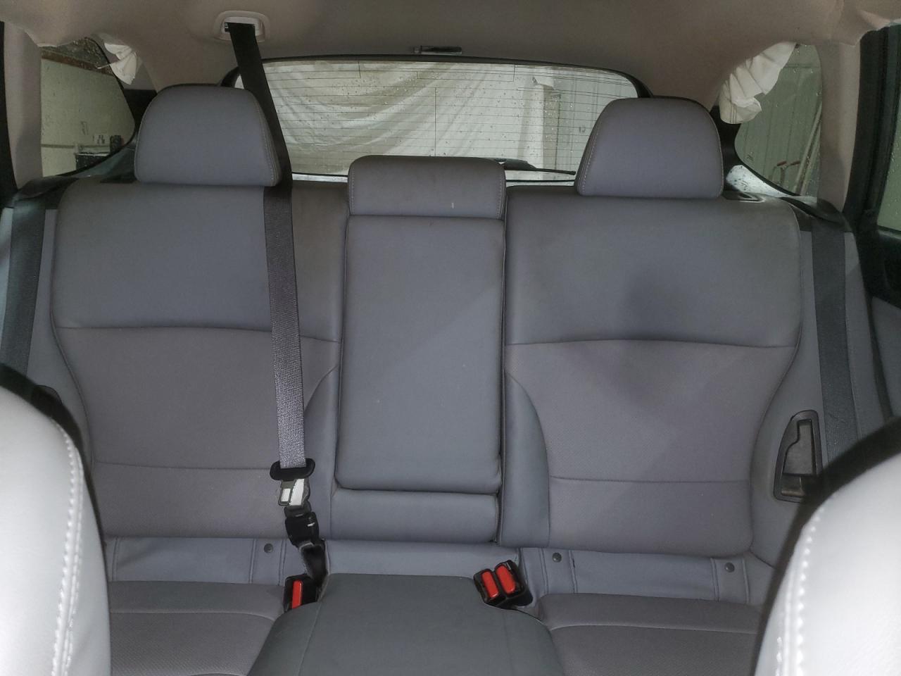 2018 Subaru Outback - Image 10