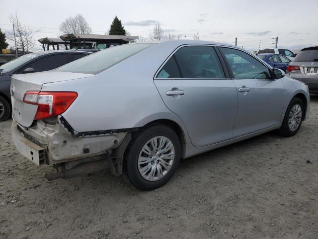  TOYOTA CAMRY 2014 Srebrny