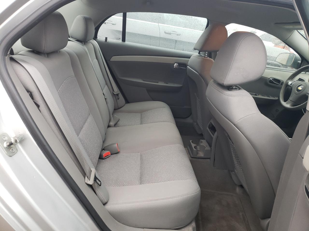 2010 Chevrolet Malibu - Image 10