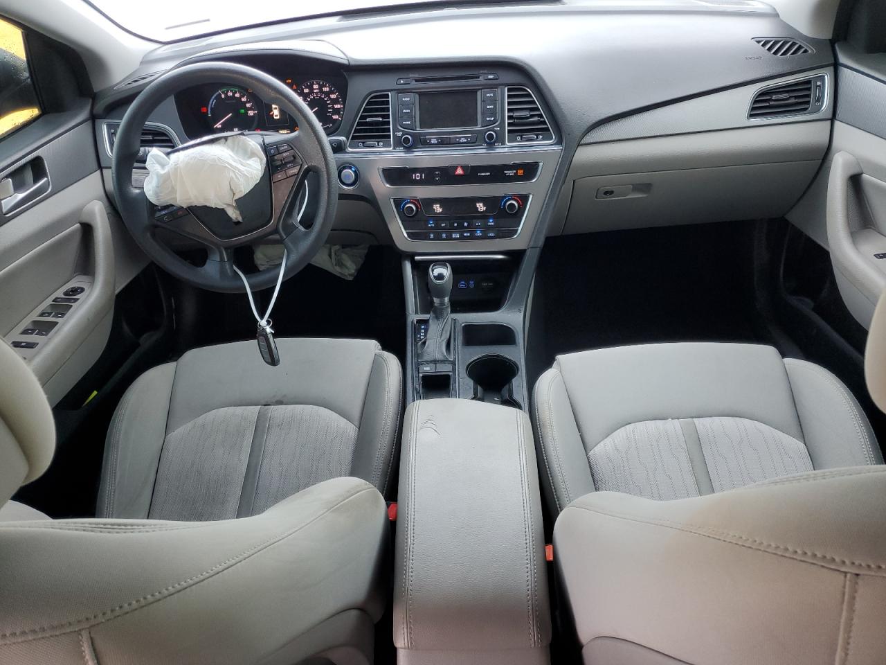 2016 Hyundai Sonata - Image 8