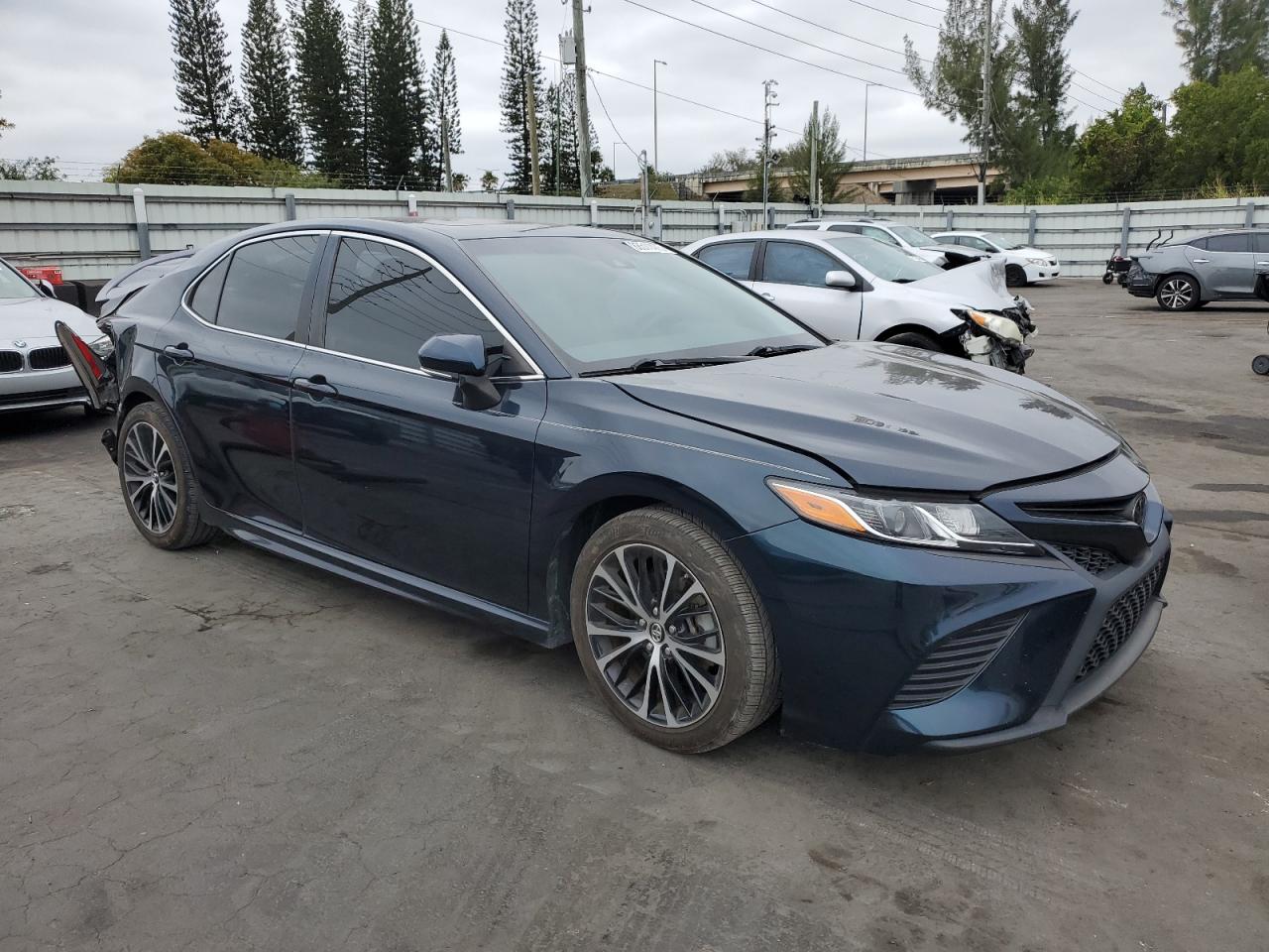 2018 Toyota Camry - Image 4