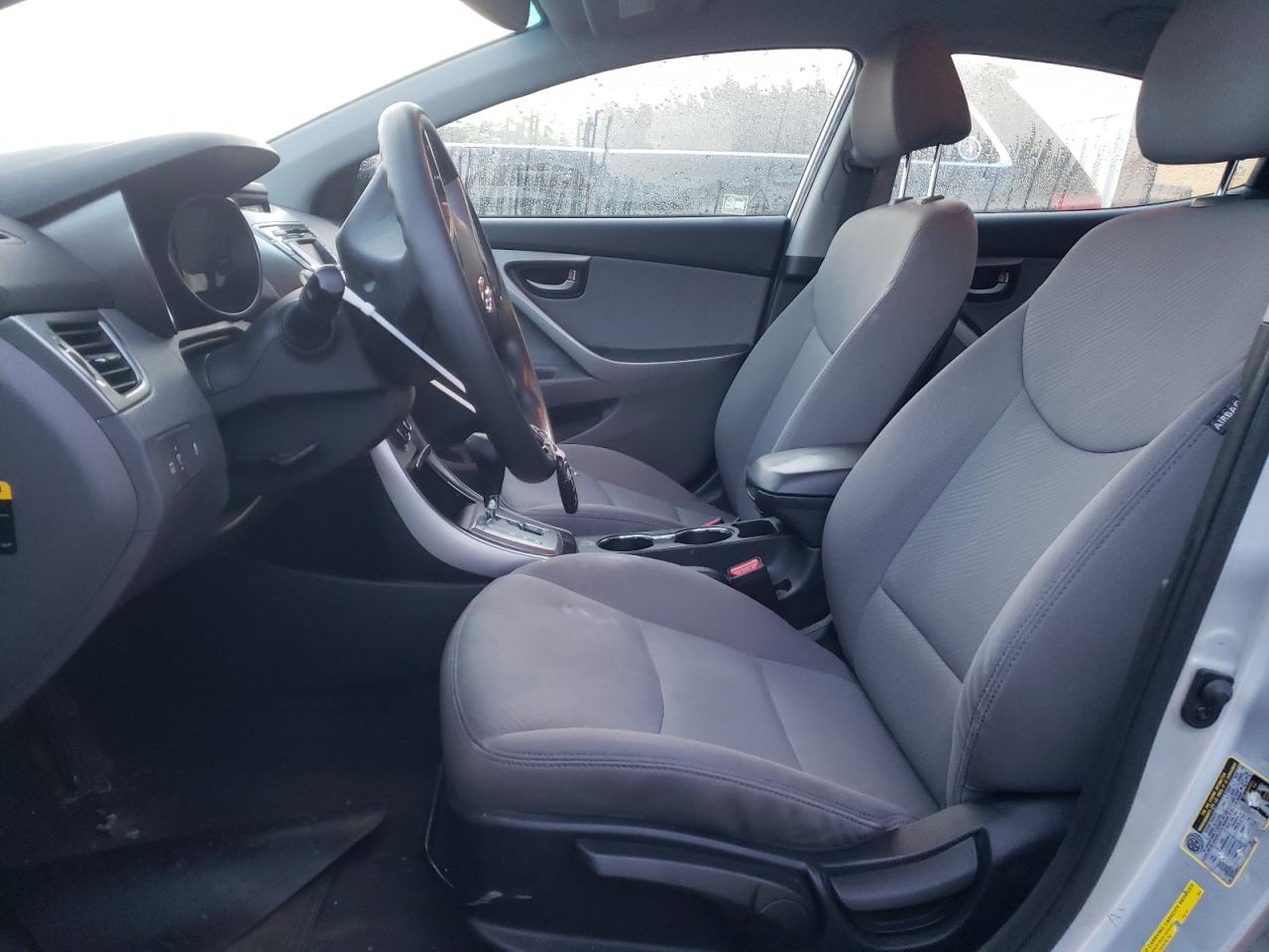 2013 Hyundai Elantra - Image 7