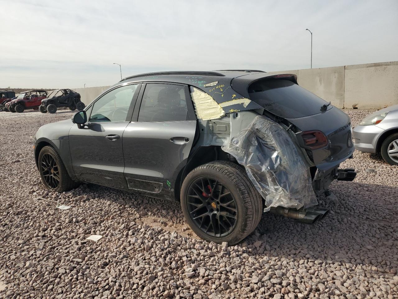 2017 Porsche Macan - Image 2