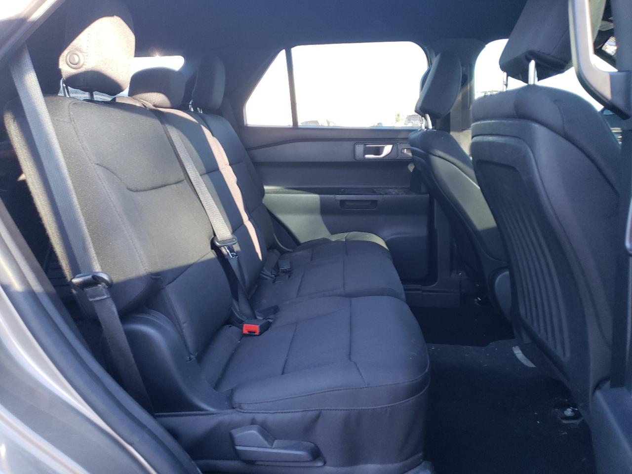 2020 Ford Explorer - Image 11