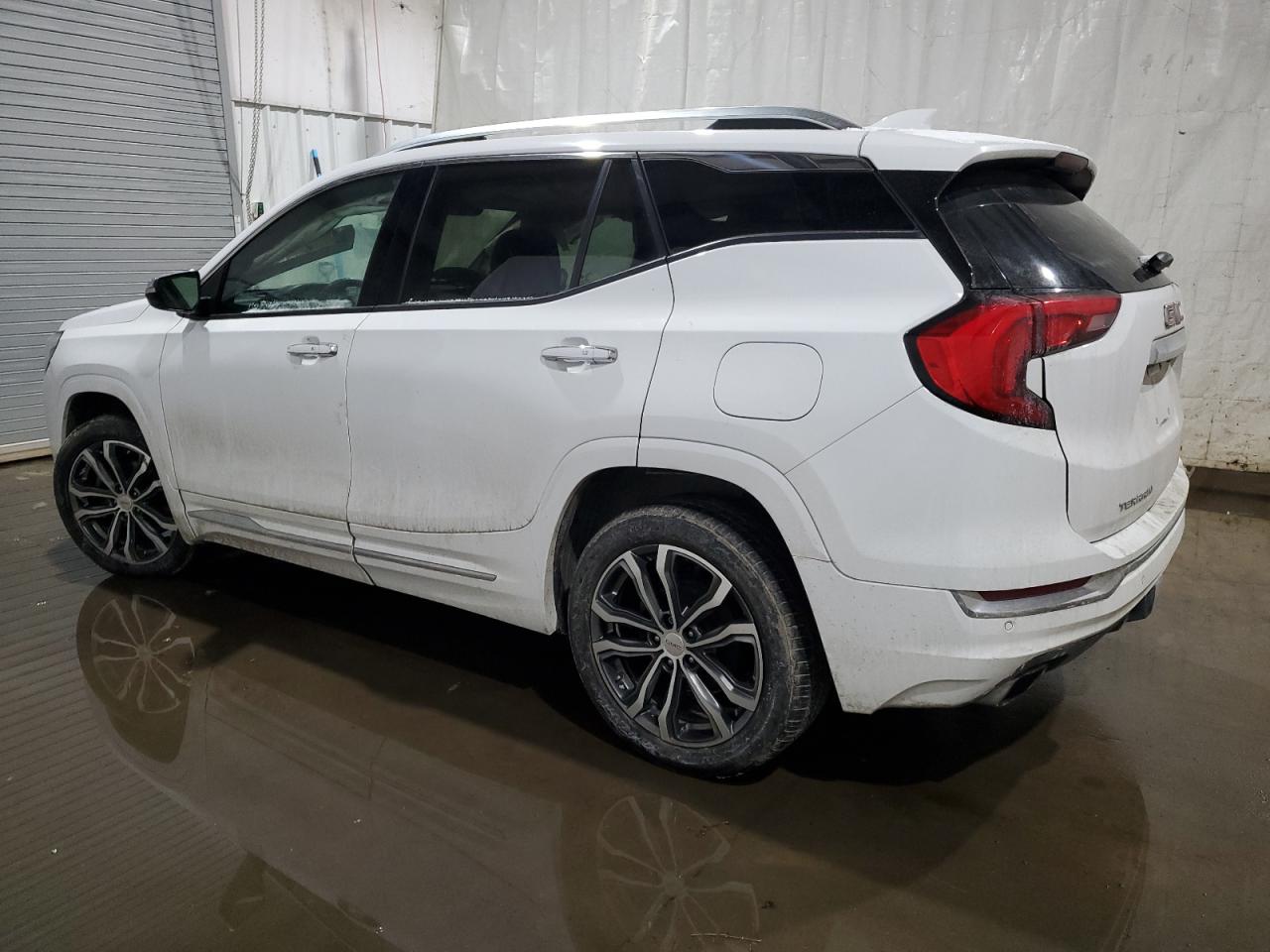 2018 GMC Terrain - Image 2