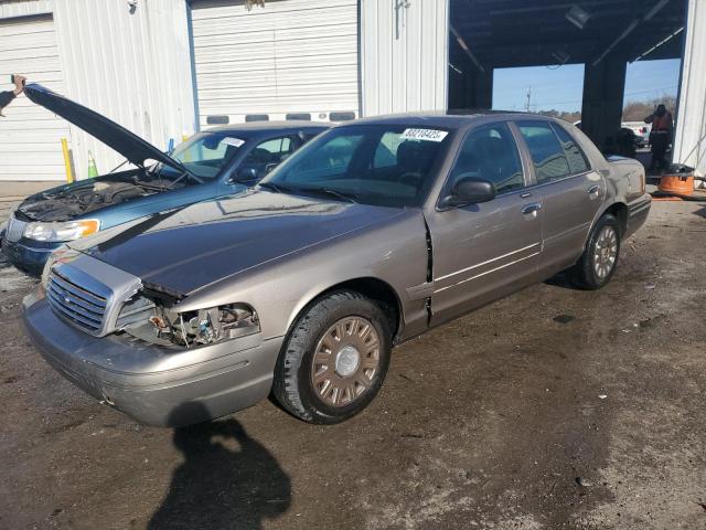 2003 Ford Crown Victoria 