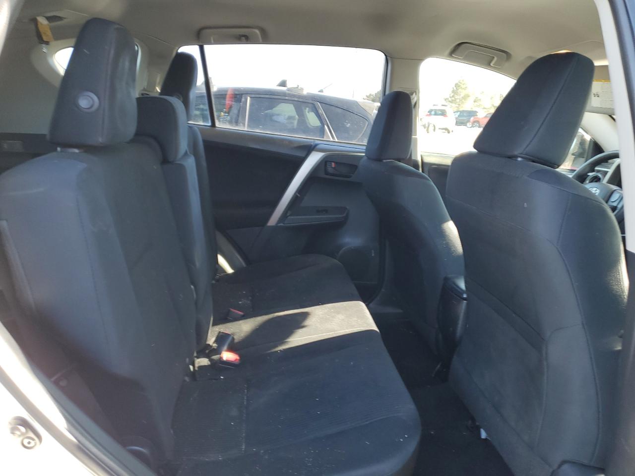 2015 Toyota RAV 4 - Image 10