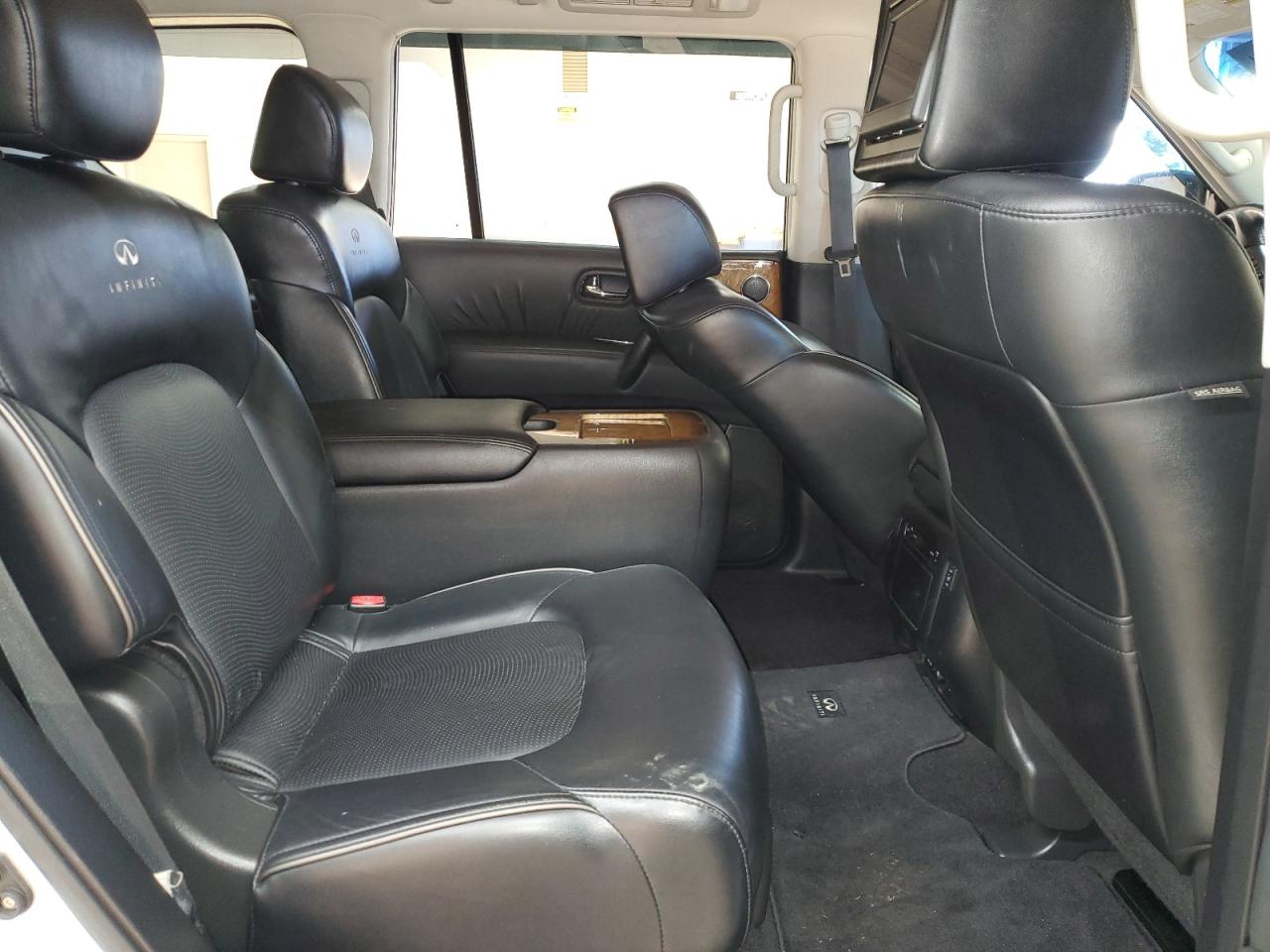 2012 Infiniti QX56 - Image 11
