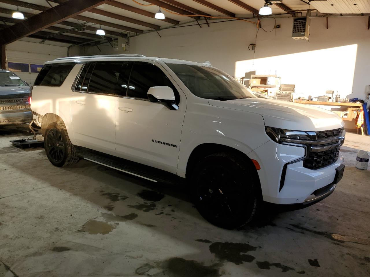 2023 Chevrolet Suburban - Image 4