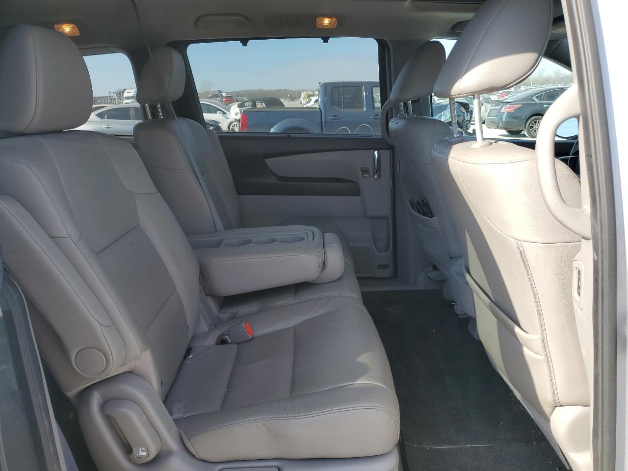 2016 Honda Odyssey - Image 12