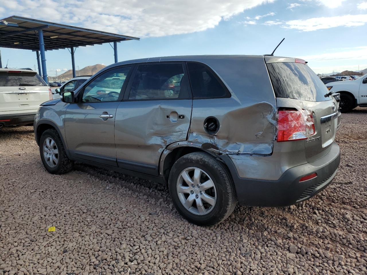 2011 Kia Sorento - Image 2