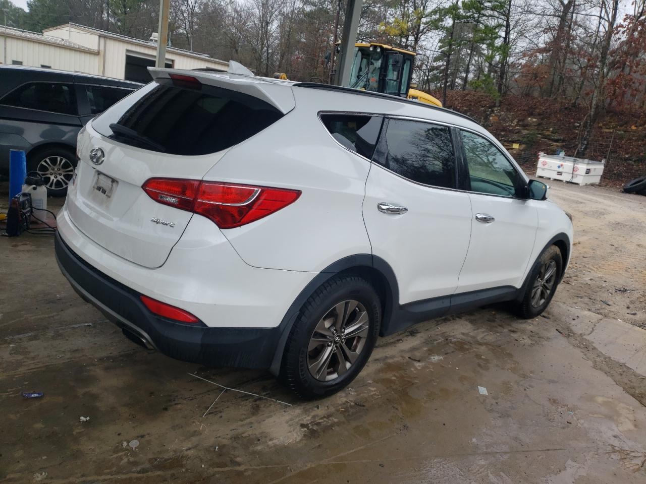 2015 Hyundai Santa Fe - Image 3